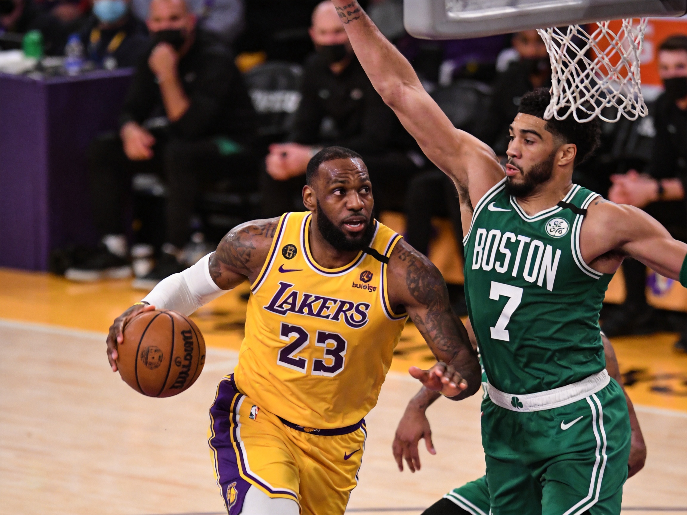 NBA 湖人胜凯尔特人